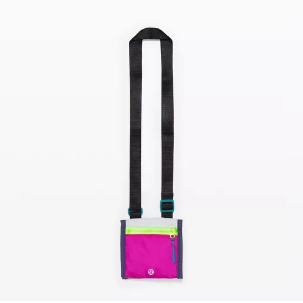 Lululemon ever ready crossbody wallet